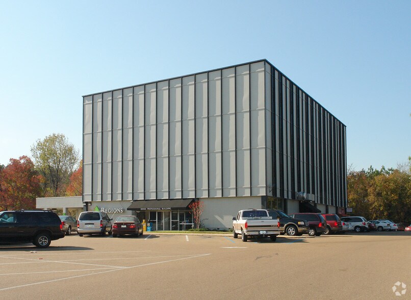 More Photos Of 1815 Hospital Dr, Jackson Medical For Sale