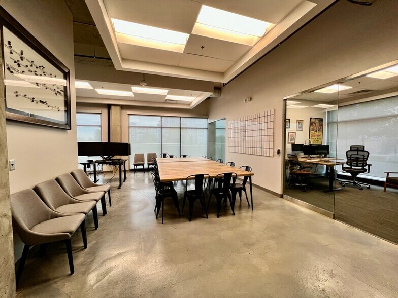 More Photos Of 5951 NW 63rd St, Kansas City Apartments For Lease