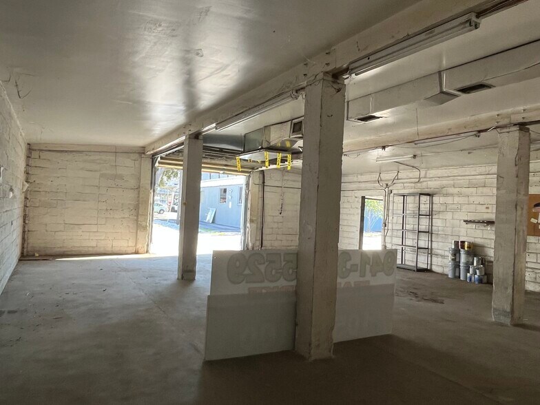 More Photos Of 814 6th Ave W, Bradenton Flex For Lease