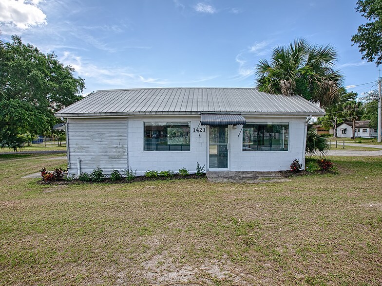 More Photos Of 1421 Griffin Rd, Leesburg Freestanding For Sale