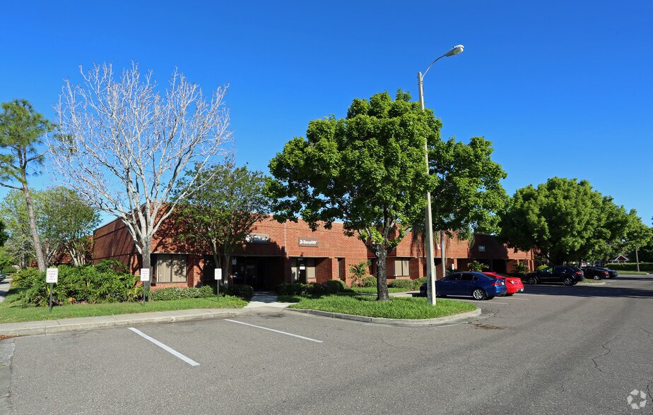 More Photos Of 4900 Creekside Dr, Clearwater Light Distribution For Lease