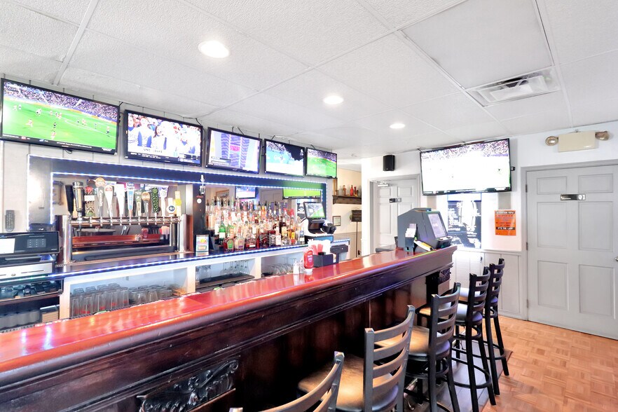 More Photos Of 7646 Lancaster Ave, Myerstown Restaurant For Sale