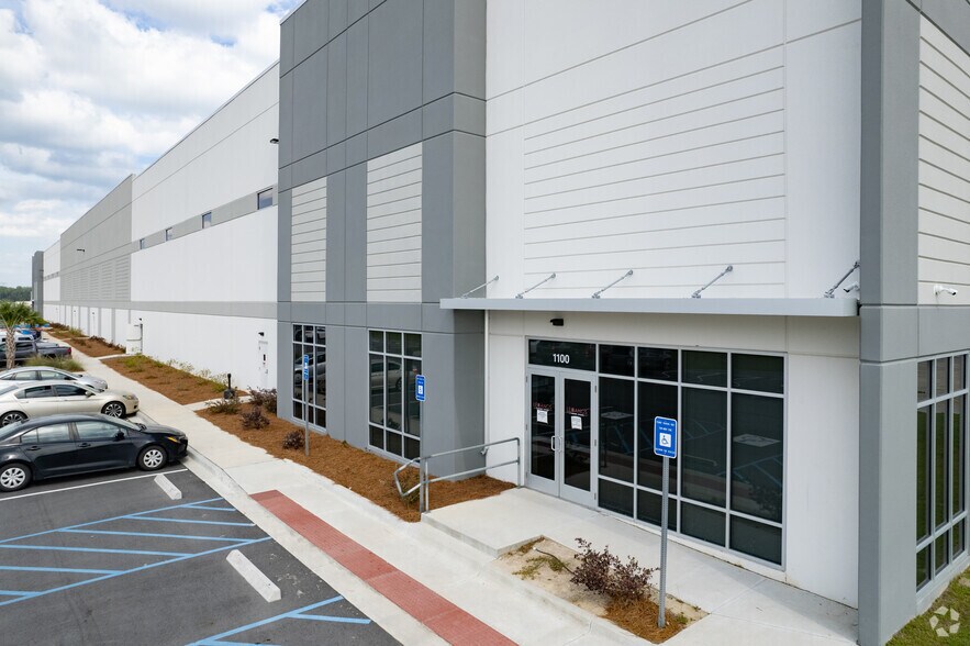 More Photos Of 1100 Logistics Pky, Rincon Distribution For Lease