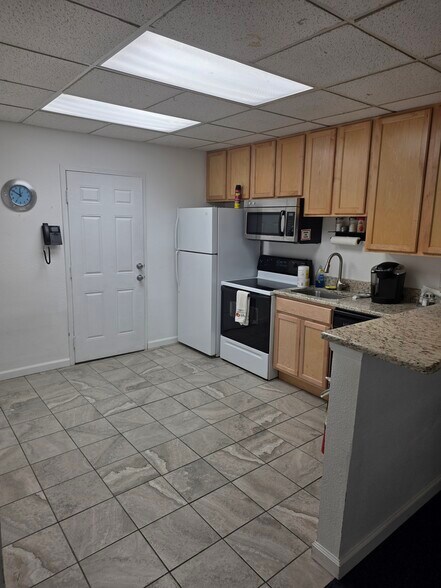More Photos Of 3690 N Academy Blvd, Colorado Springs Office For Sale