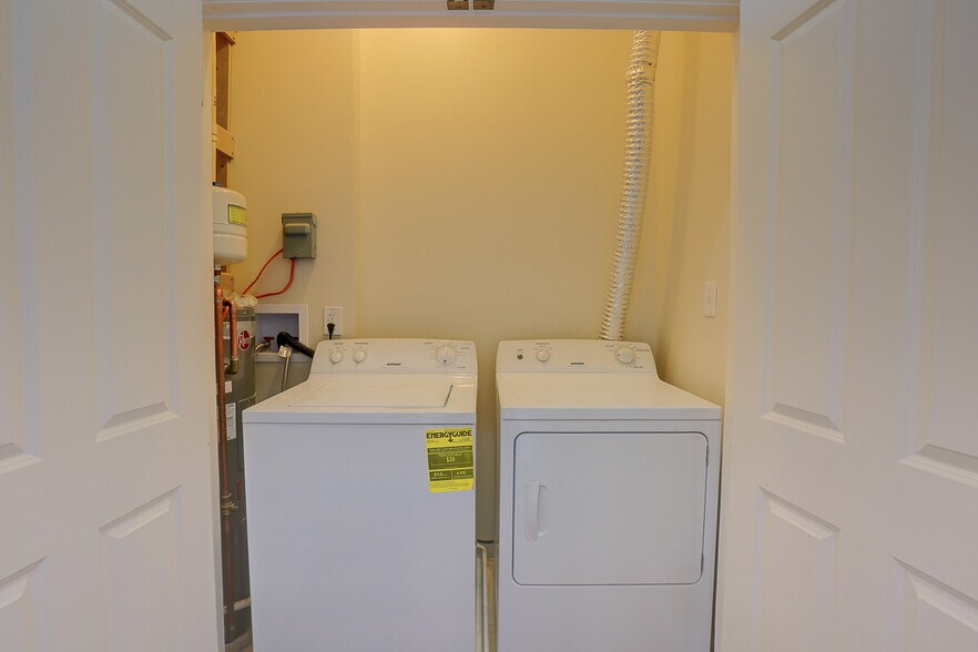 More Photos Of 2116-2118 Saint Paul St, Baltimore Apartments For Sale