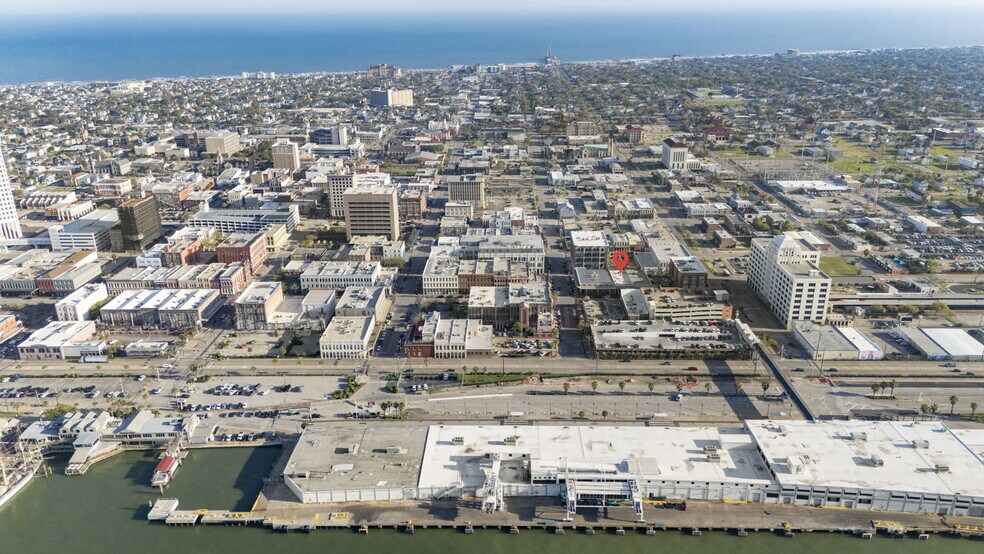 More Photos Of 2411 Strand St, Galveston Storefront For Sale
