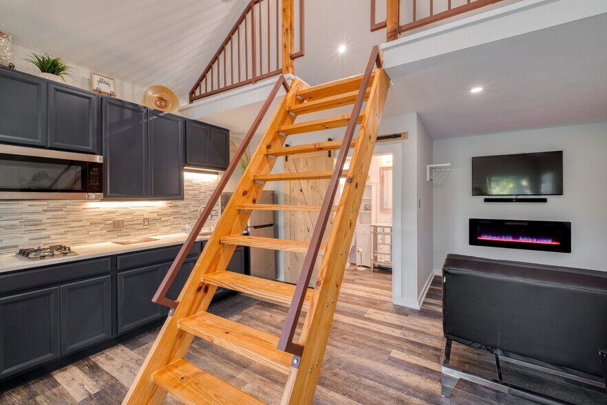 More Photos Of 1474 County Road B, Lexington Specialty For Sale