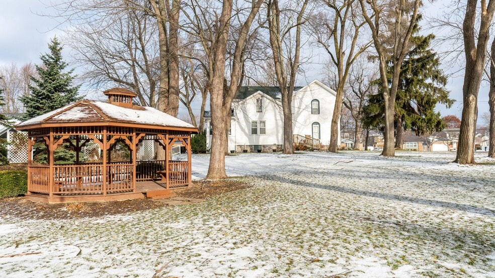 More Photos Of 271 Columbia Ave, Depew Lodge Meeting Hall For Sale