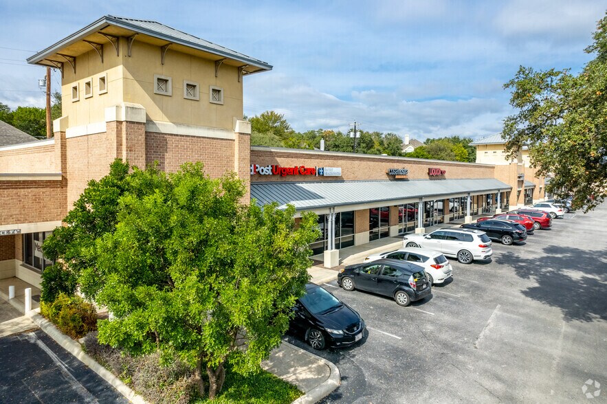 More Photos Of 16601-16635 Huebner Rd, San Antonio General Retail For Lease