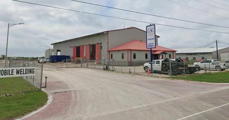 Primary Photo Of 2651 Highway 44, Robstown Service For Sale