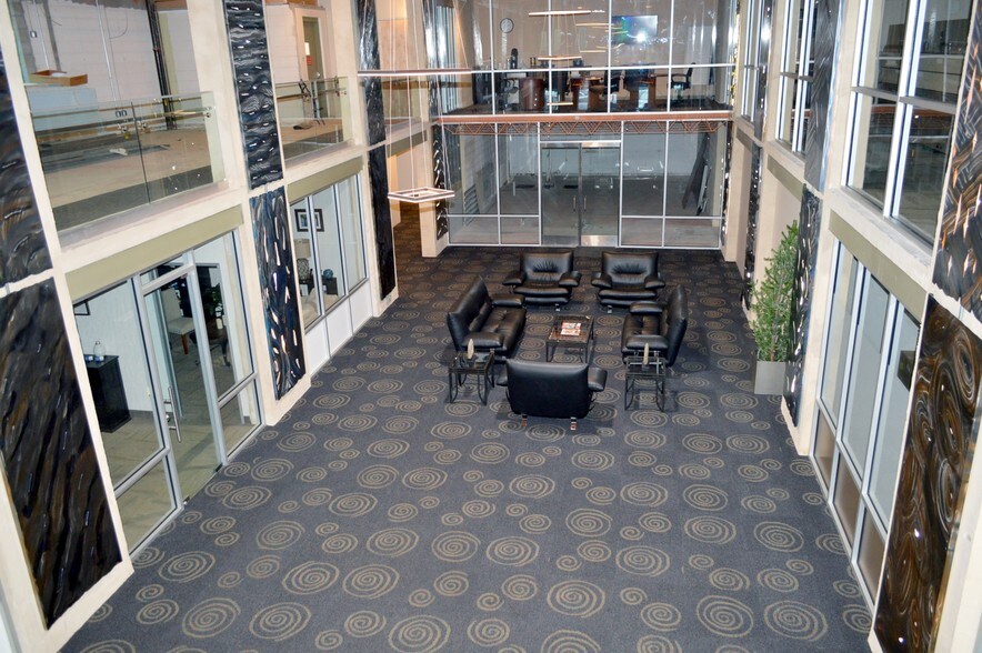 More Photos Of 5050 W Ridge Rd, Erie Medical For Lease