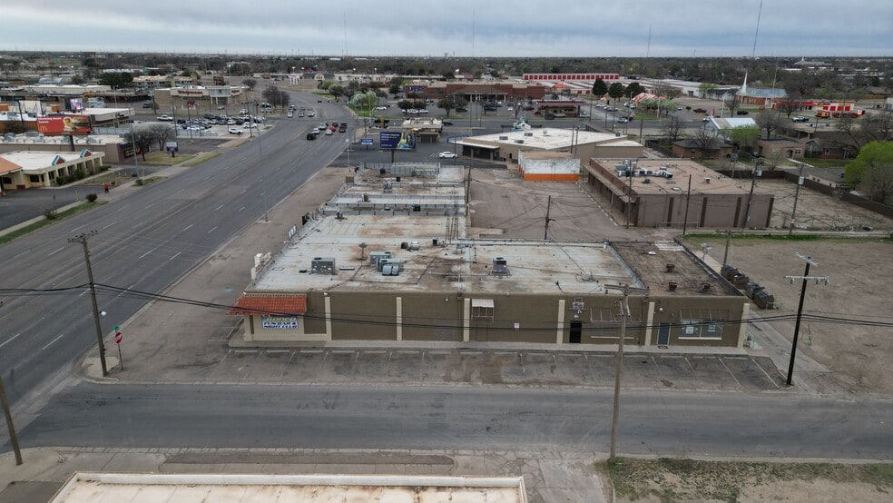 More Photos Of 4802-4816 Avenue Q, Lubbock Freestanding For Sale