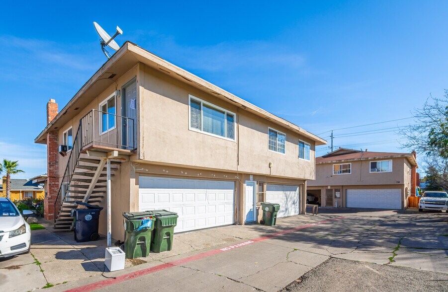 More Photos Of 10 Nedra Ct, Sacramento Apartments For Sale