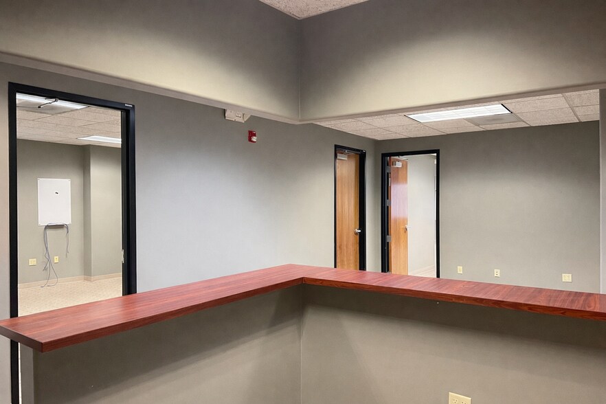 More Photos Of 37 Sandstone Cir, Jackson Medical For Lease