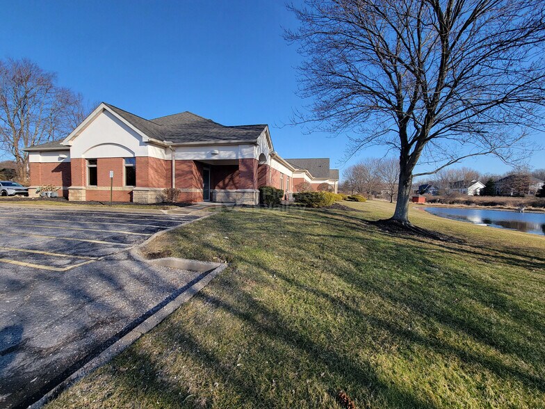 More Photos Of 789 White Pond Dr, Akron Medical For Lease