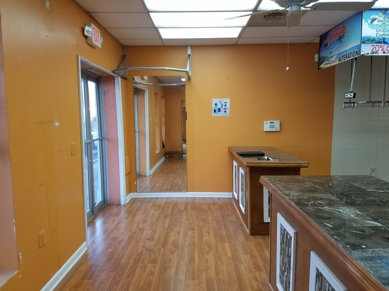 More Photos Of 13613-13637 Annapolis Rd, Bowie Storefront For Sale