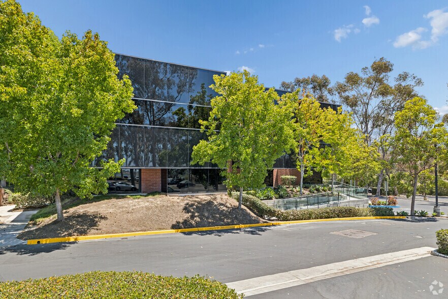 More Photos Of 2220 N University Dr, Newport Beach Office For Lease