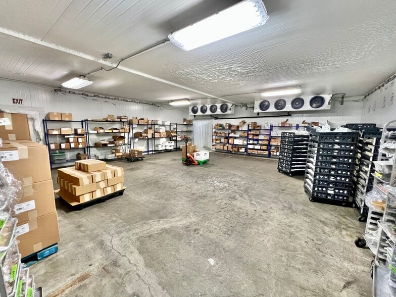 Primary Photo Of 1715 E 21st St, Los Angeles Food Processing For Lease
