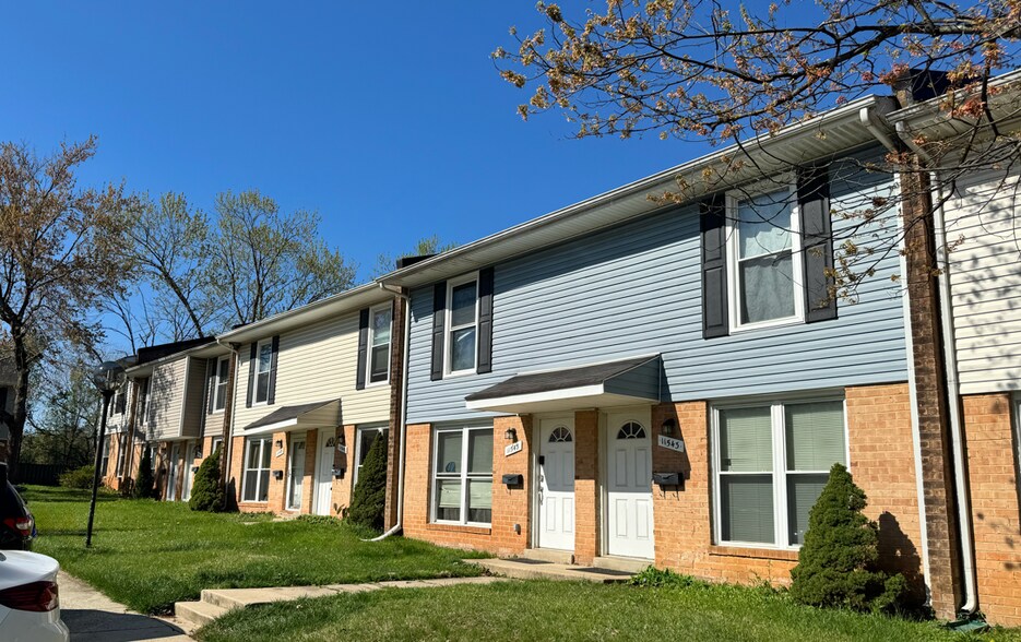 Primary Photo Of 11555 Laurelwalk Dr, Laurel Multifamily For Sale