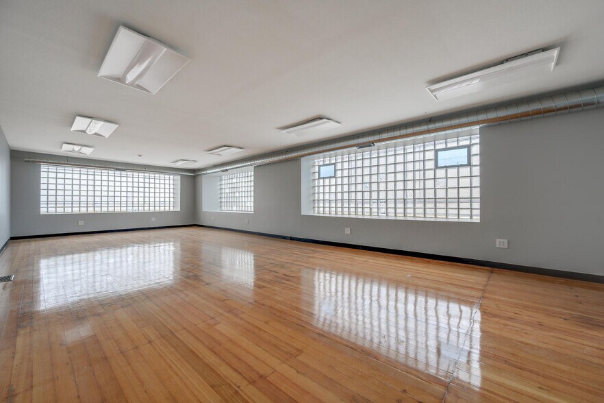 More Photos Of 1423 W 59th St, Chicago Warehouse For Lease