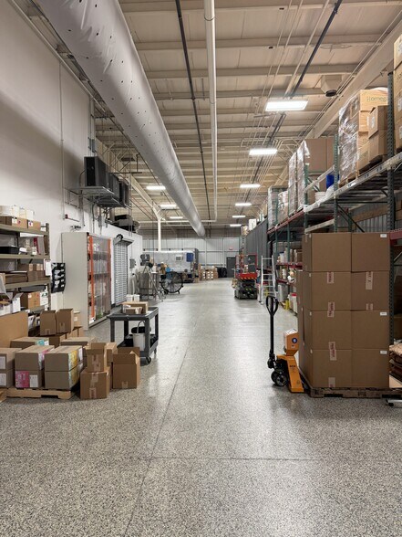More Photos Of 401 E Conde St, Janesville Warehouse For Lease