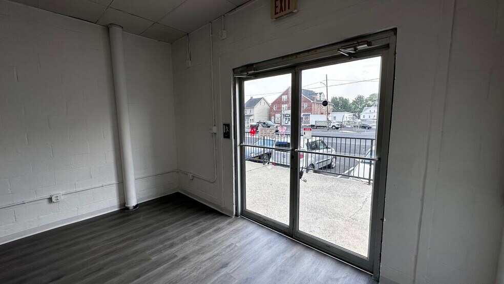 More Photos Of 1727-1801 Union Blvd, Allentown Warehouse For Lease