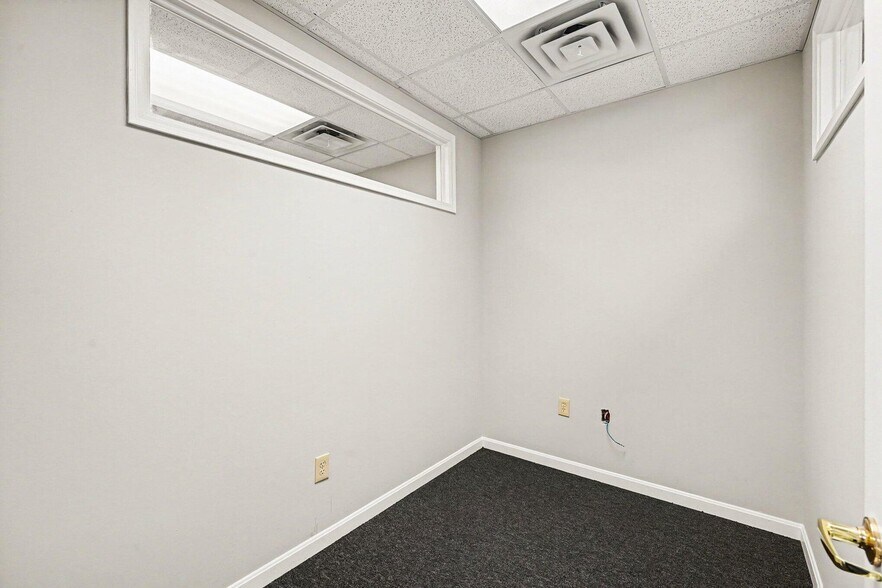More Photos Of 6900 Houston Rd, Florence Office For Lease