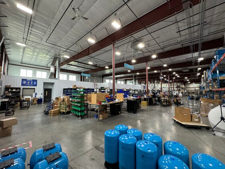 More Photos Of 100 E Kelso Rd, Kaukauna Manufacturing For Lease