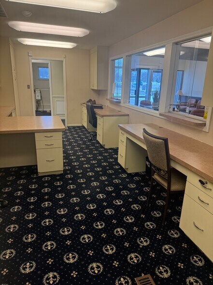More Photos Of 1217 Kearney St, Port Huron Office For Sale
