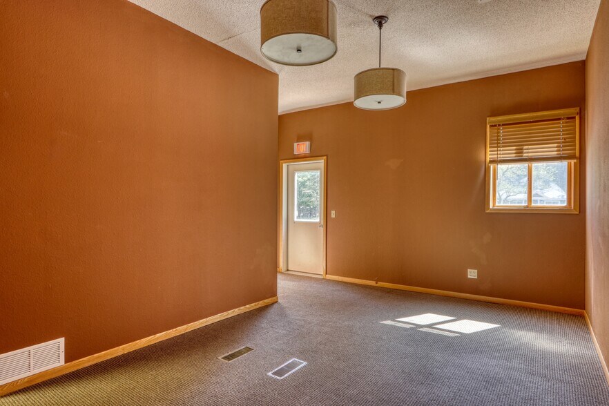 More Photos Of 10045 N State Road 27, Hayward Flex For Sale