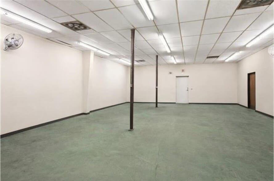 More Photos Of 4501 Zenith St, Metairie Service For Sale