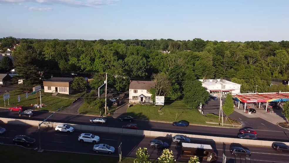 More Photos Of 1440 Bethlehem Pike, North Wales Freestanding For Sale