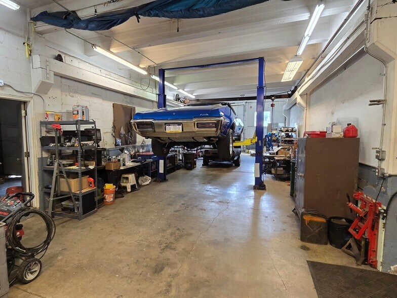 More Photos Of 6375 Furnace Rd, Ontario Warehouse For Sale