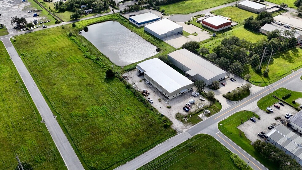 More Photos Of 395 Hickman Dr, Sanford Warehouse For Lease