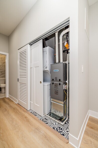 More Photos Of 3039 W 19th St, Chicago Apartments For Sale