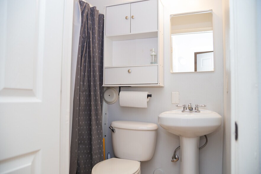 More Photos Of 531 E Lynwood St, Phoenix Office Residential For Sale