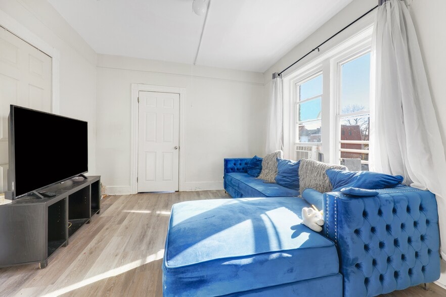 More Photos Of 5-13 Academy St, Poughkeepsie Apartments For Sale