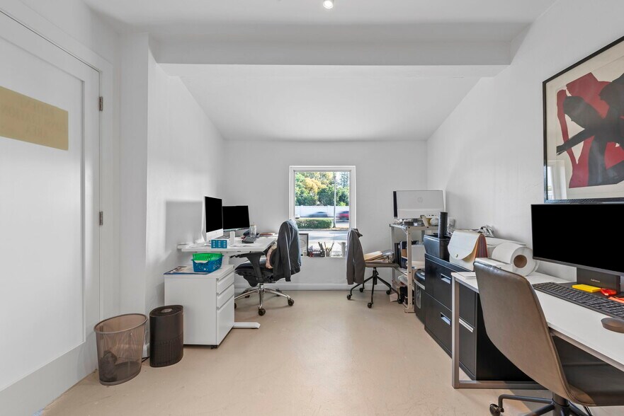 More Photos Of 141 E Commercial Blvd, Oakland Park Office For Sale