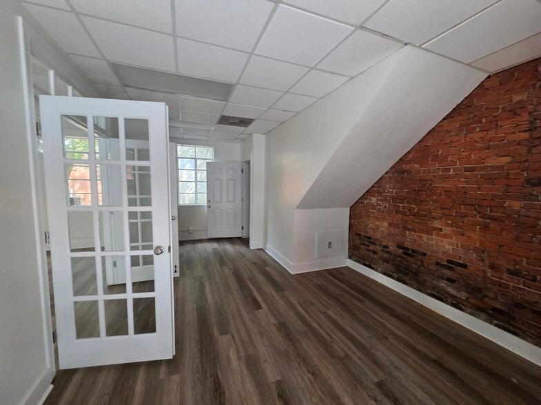 More Photos Of 113 Donaldson St, Fayetteville Storefront Retail Residential For Sale