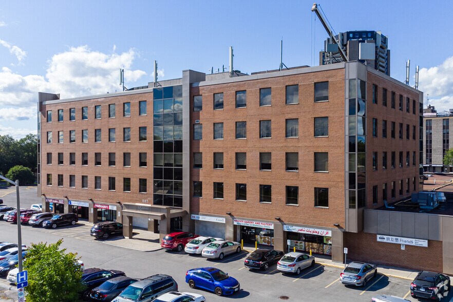 More Photos Of 885 Meadowlands Dr, Ottawa Unknown For Lease
