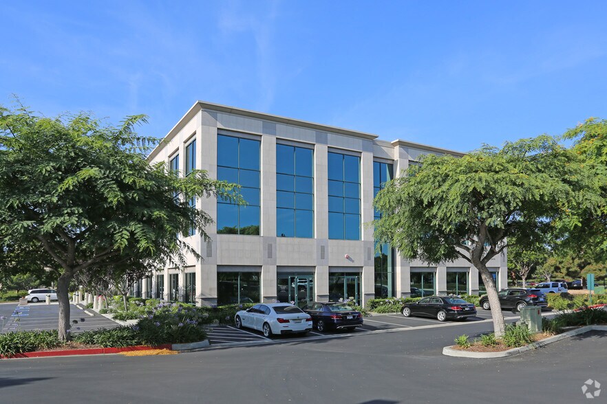 More Photos Of 5800 Armada Dr, Carlsbad Office For Lease