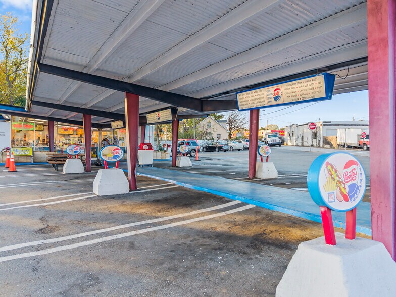 More Photos Of 2220 Thomasville Rd, Winston-Salem Restaurant For Sale