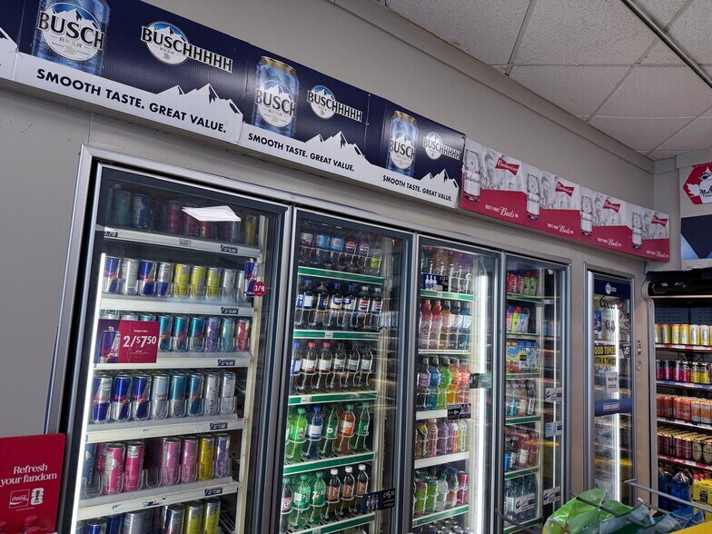 More Photos Of 404 St Clair St, Chatham-Kent General Retail For Sale