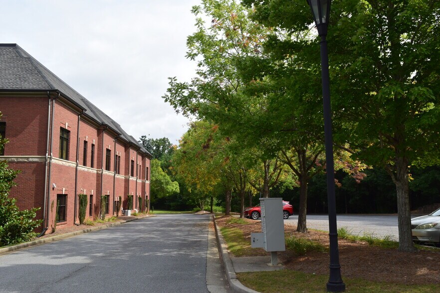More Photos Of 10475 Medlock Bridge Rd, Johns Creek Medical For Sale