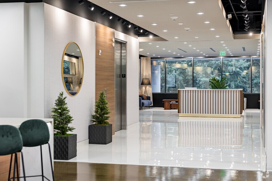 More Photos Of 3100 Interstate N Cir, Atlanta Coworking Space