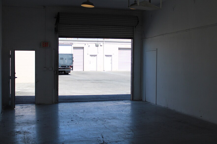 More Photos Of 1700 Western Ave, Las Vegas Industrial For Lease