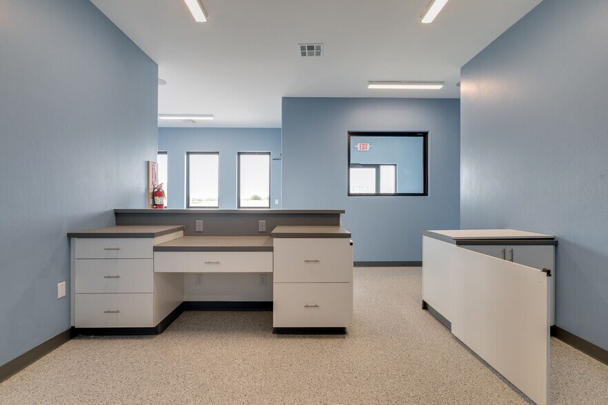 More Photos Of 3305 NW 192nd St, Edmond Healthcare For Sale