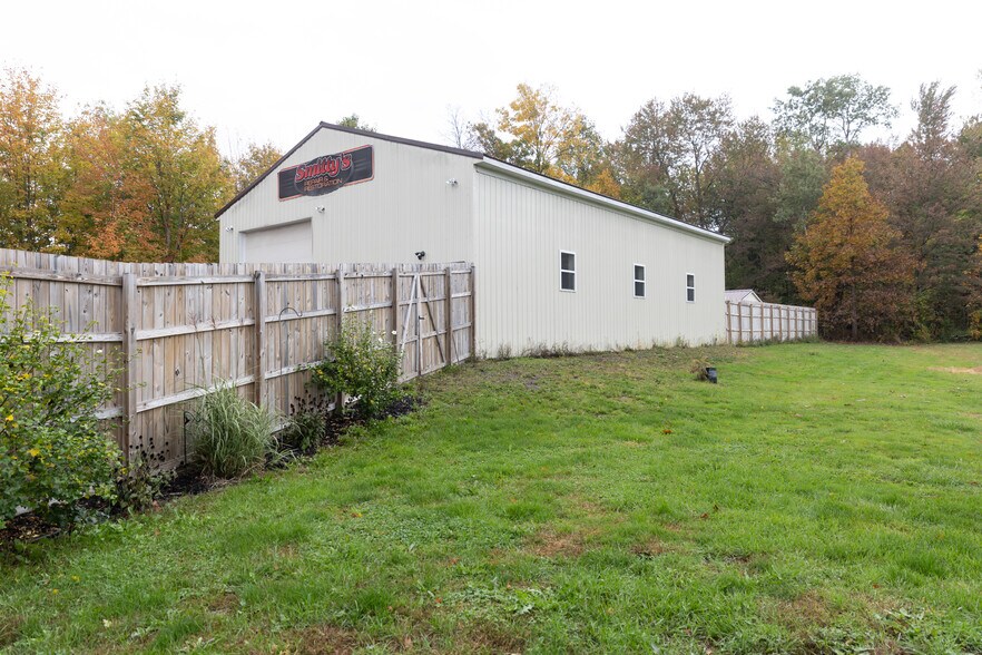 More Photos Of 2800 NY-49, West Monroe Auto Repair For Lease