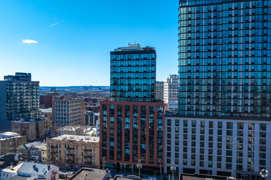 More Photos Of 413 Summit Ave, Jersey City Apartments For Sale