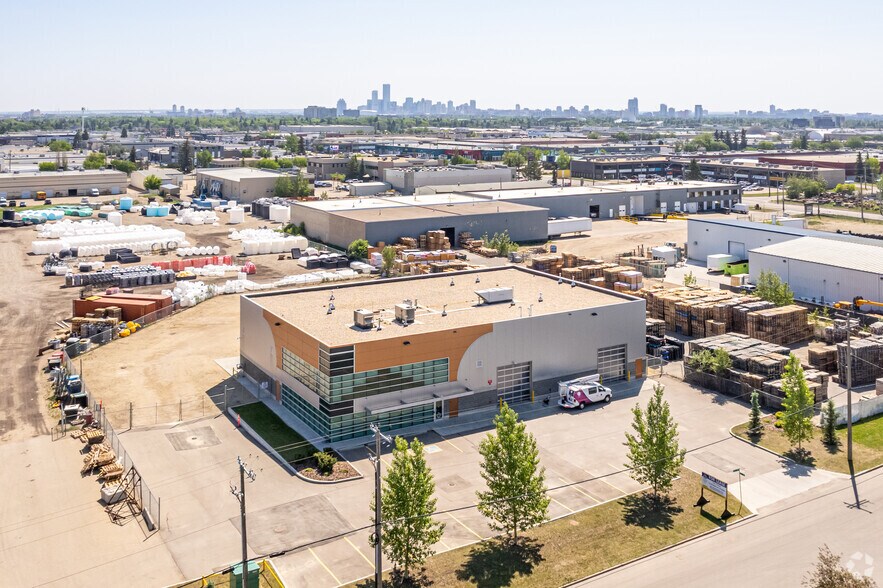 More Photos Of 11921 152 St NW, Edmonton Manufacturing For Lease
